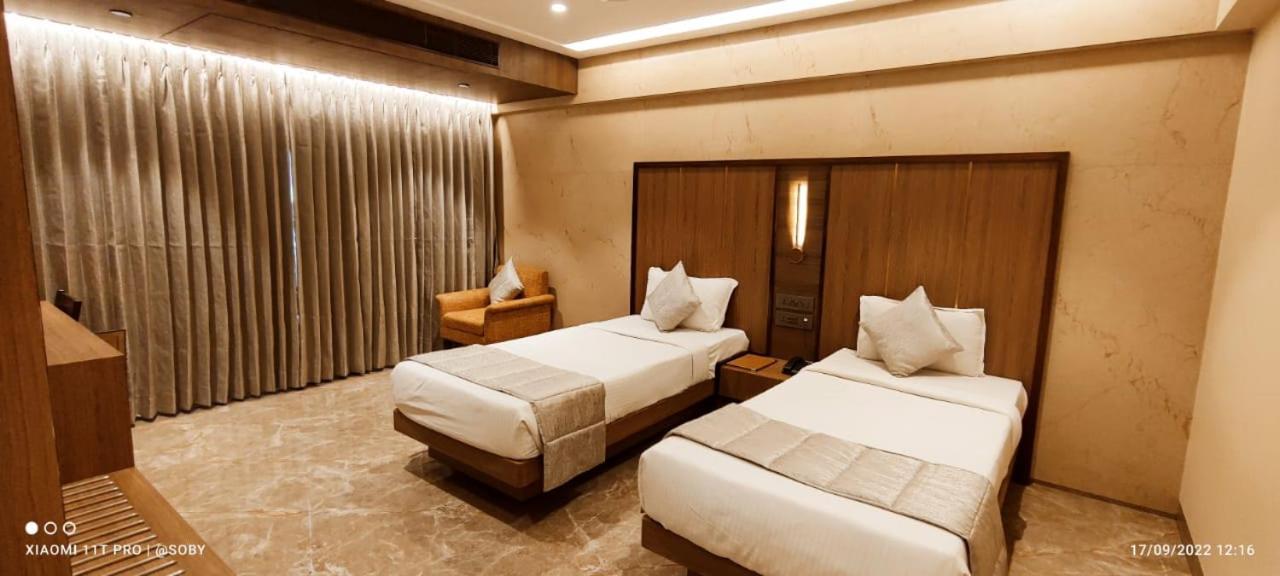 Hotel Archana Residency Bombaj Zewnętrze zdjęcie