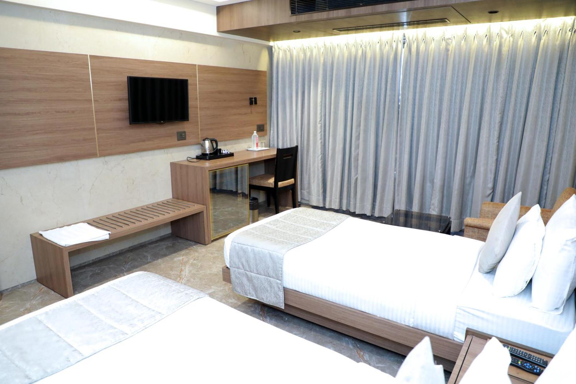 Hotel Archana Residency Bombaj Zewnętrze zdjęcie