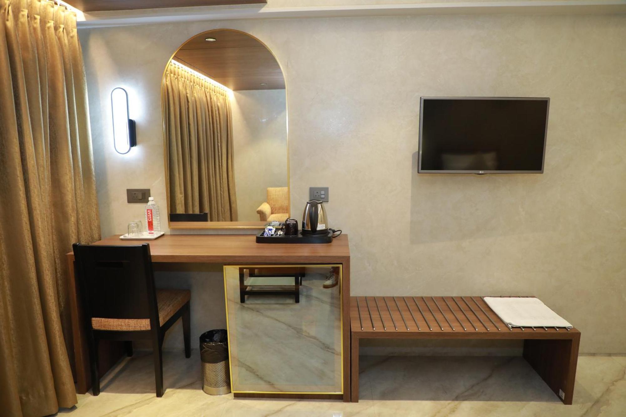 Hotel Archana Residency Bombaj Zewnętrze zdjęcie