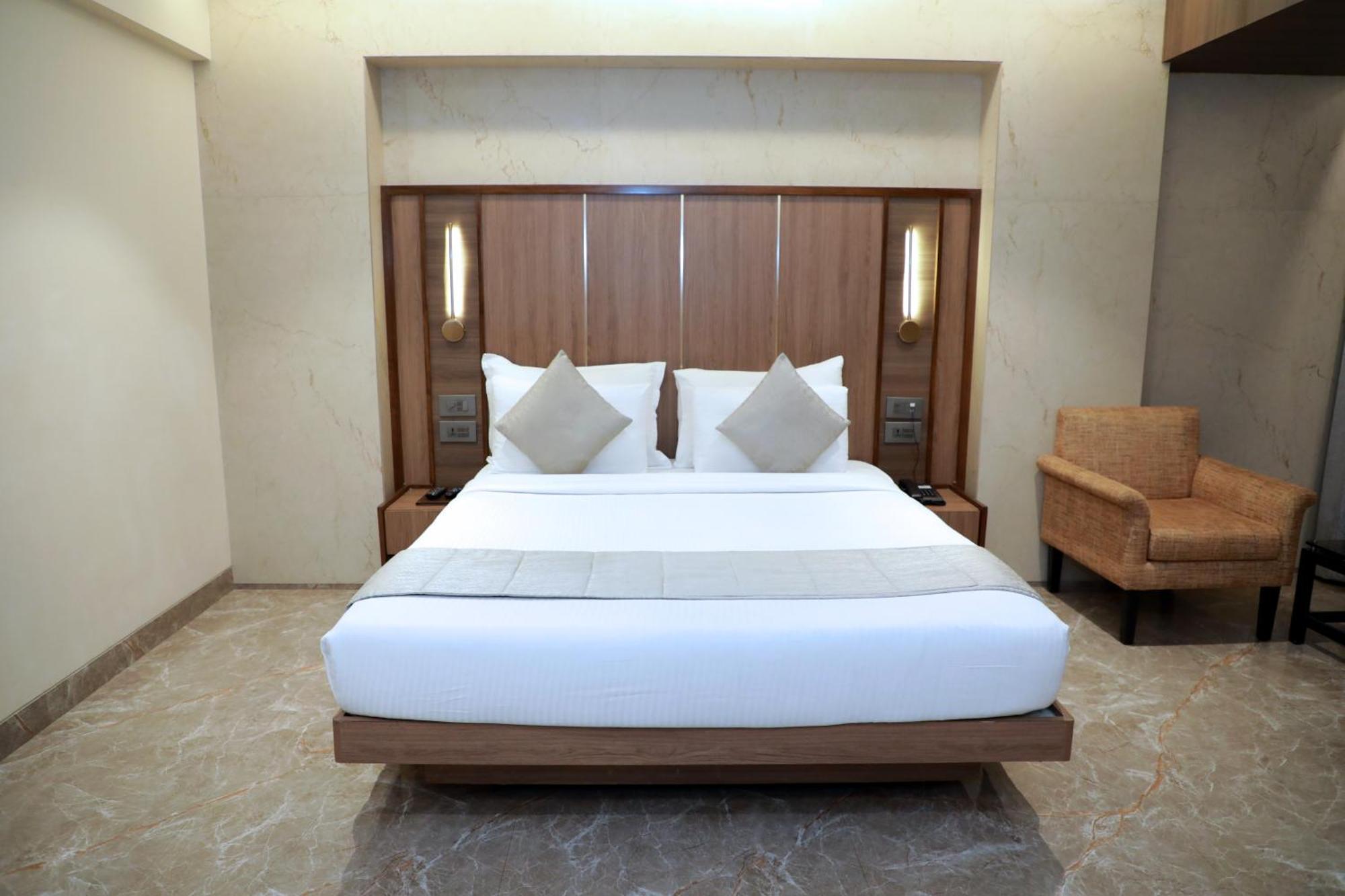 Hotel Archana Residency Bombaj Zewnętrze zdjęcie
