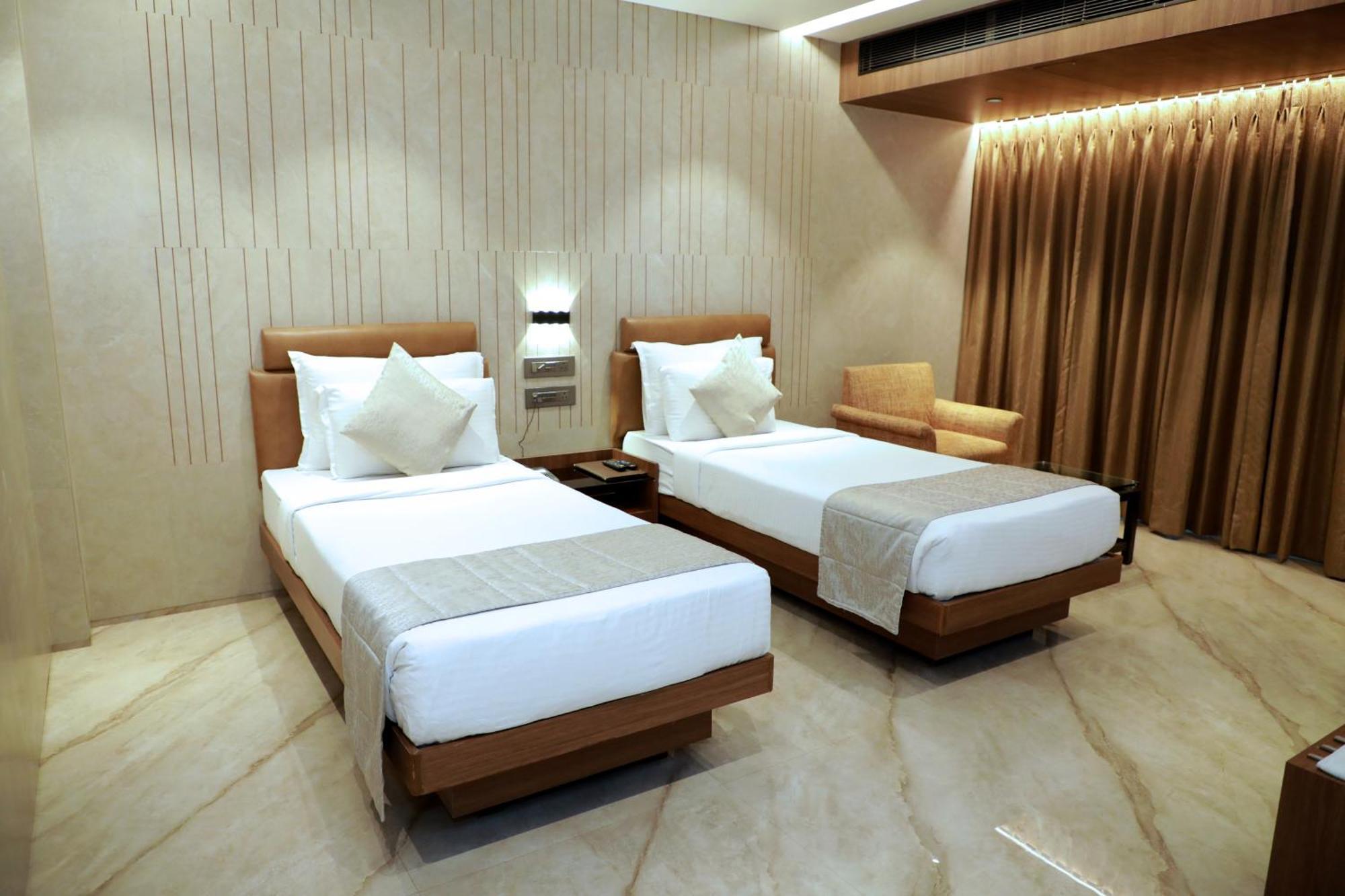Hotel Archana Residency Bombaj Zewnętrze zdjęcie