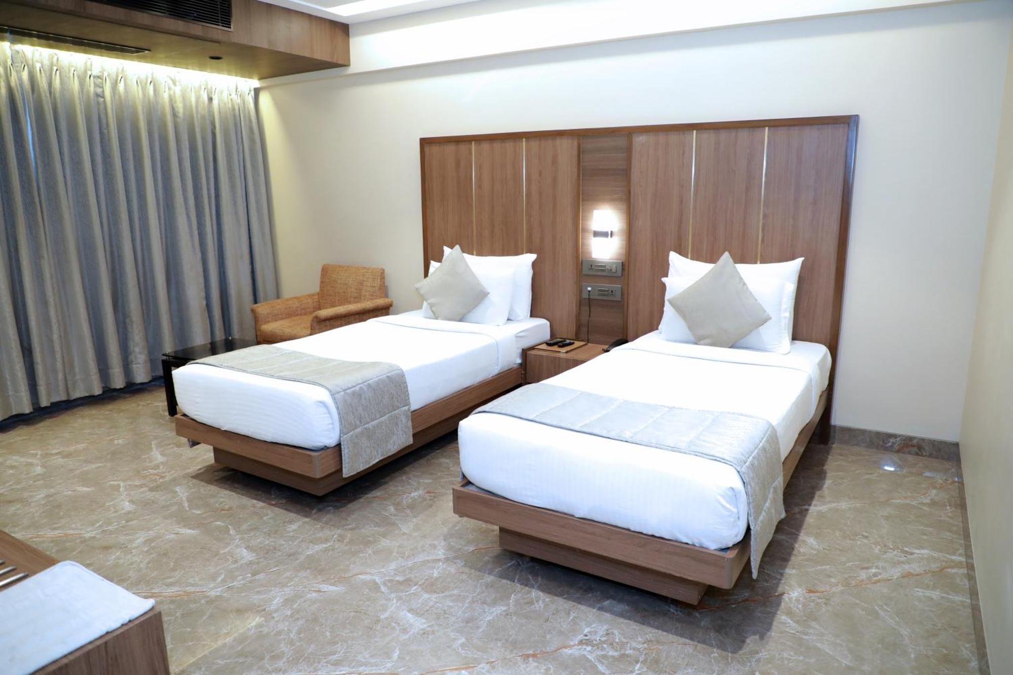 Hotel Archana Residency Bombaj Zewnętrze zdjęcie